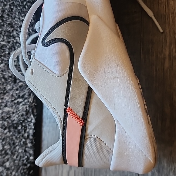 Legend Essential 2 - Picture 7 of 8